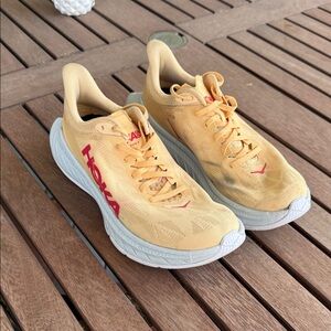 Hoka Women’s Carbon X 2 running shoes